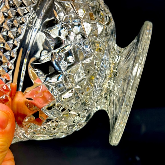 Vintage ANCHOR HOCKING “ Wexford” clear pressed glass lidded candy dish - Picture 6 of 7